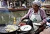 Foto 1 de Comida tailandesa en el mercado flotante de Tha Kha