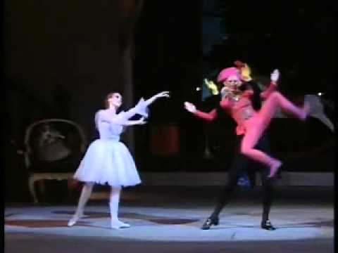 1989 Bolshoi Ballet Nutcracker (excerpts 3/12) by Grigorovich/Tchaikovsky - The Nutcracker Doll