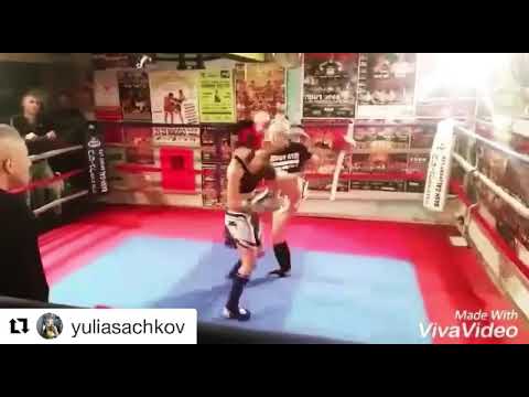 wow this girl can fight! 19 year old yulia sachkov K1 kickboxing champ out of israel check this KO