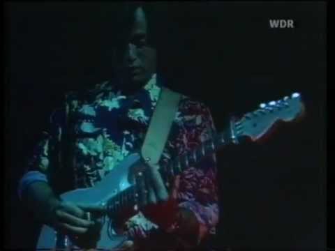 "Ry Cooder"  : " Dark End Of The Street" live 1977.mp4