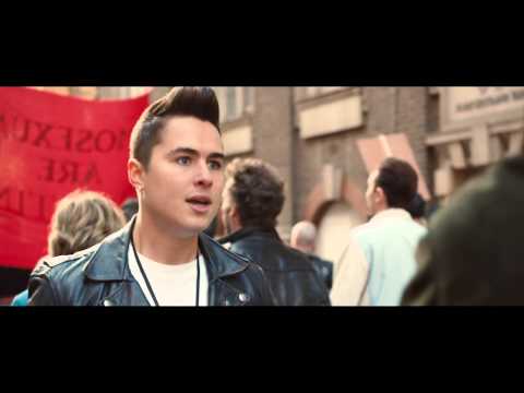 PRIDE (ORGULLO) - Clip en español "La manifestación"