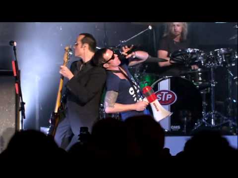 Stone Temple Pilots - Crackerman [Alive in the Windy City] HD