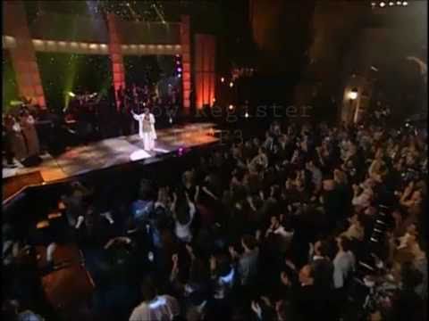 Aretha Franklin- Divas Live~ Vocal Range D3-A5 - 2.4 Octaves