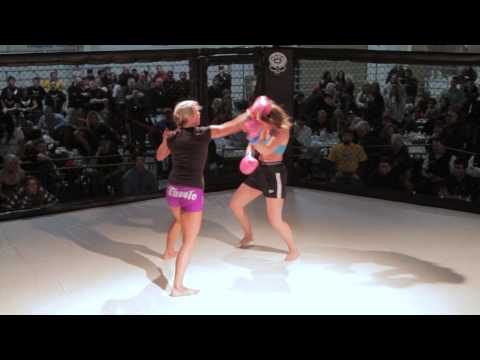 Amazing Girl Fight | Female Kickboxing | Astoria Oregon