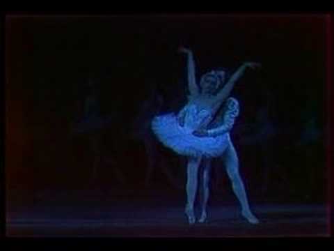 Maya Plisetskaya dances Swan Lake (vaimusic.com)
