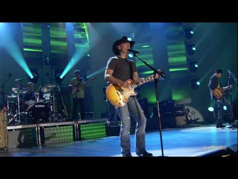 Kenny Chesney - Anything But Mine HD (Live)
